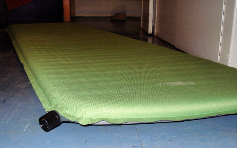 self inflating sleeping pad